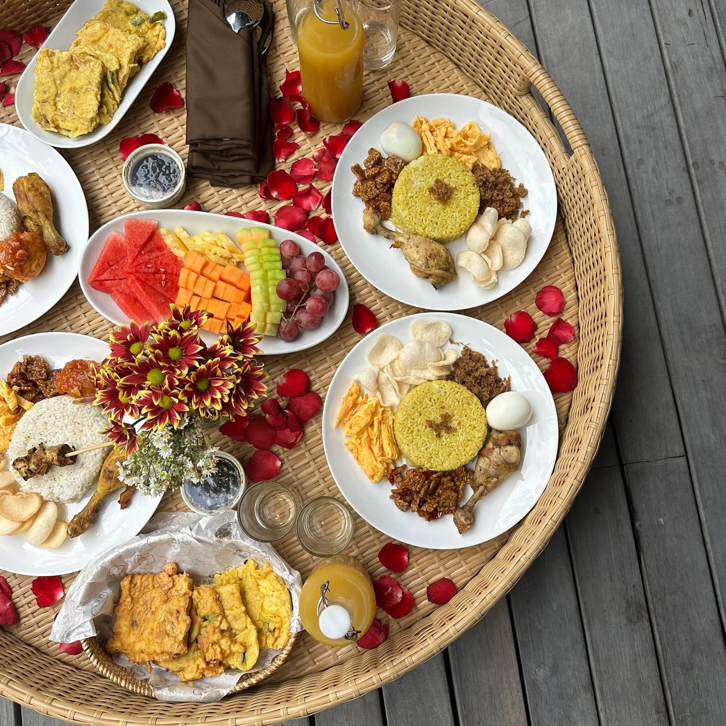 Floating Breakfast: Build Your Own Tray - Grazie Bali