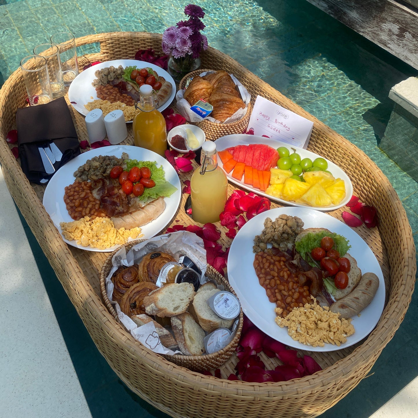 International Menu Floating Breakfast: American Breakfast (NEW!) - Grazie Bali