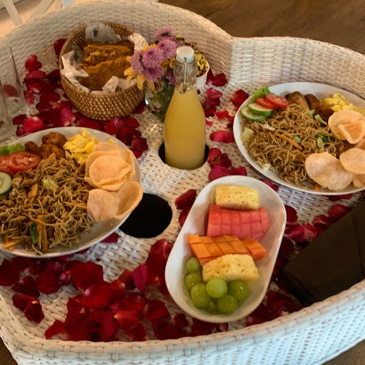 Indonesian Floating Breakfast: Javanese Style Mie Goreng - Grazie Bali