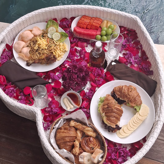 Indonesian Floating Breakfast: Javanese Style Mie Goreng - Grazie Bali