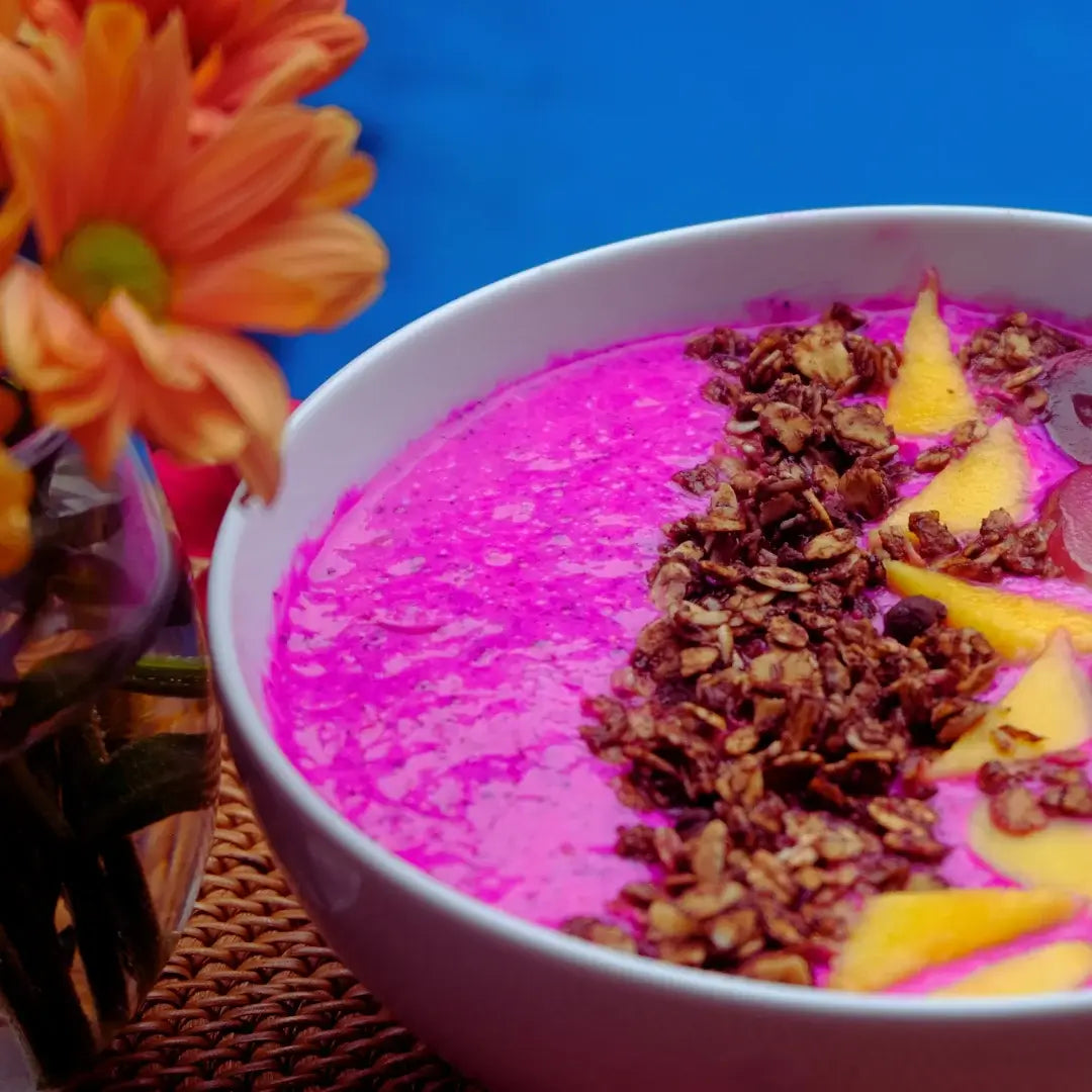 Vegan Floating Breakfast: Granola Smoothie Bowl - Grazie Bali