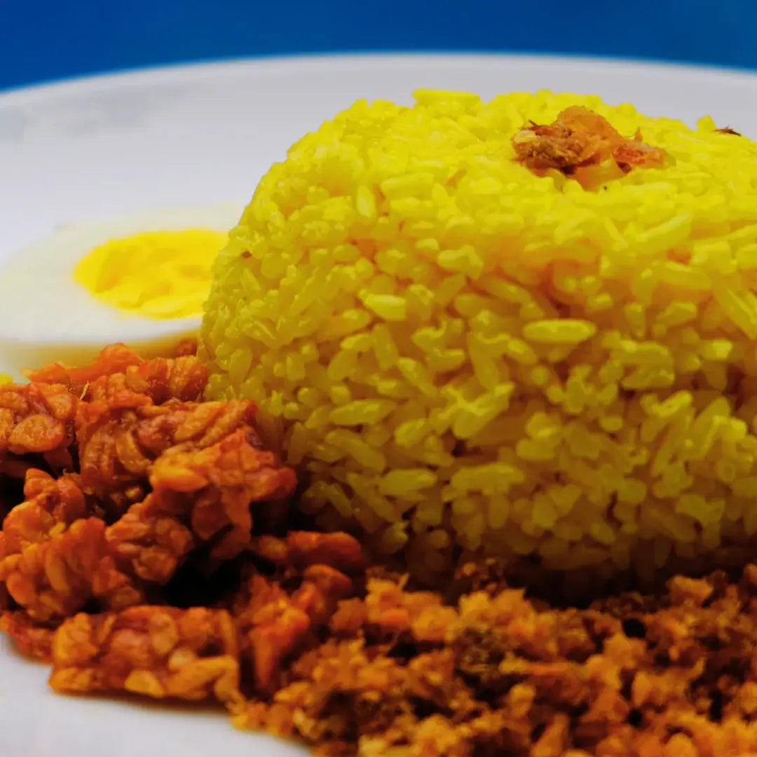 Indonesian Floating Breakfast: Nasi Kuning Manado - Grazie Bali