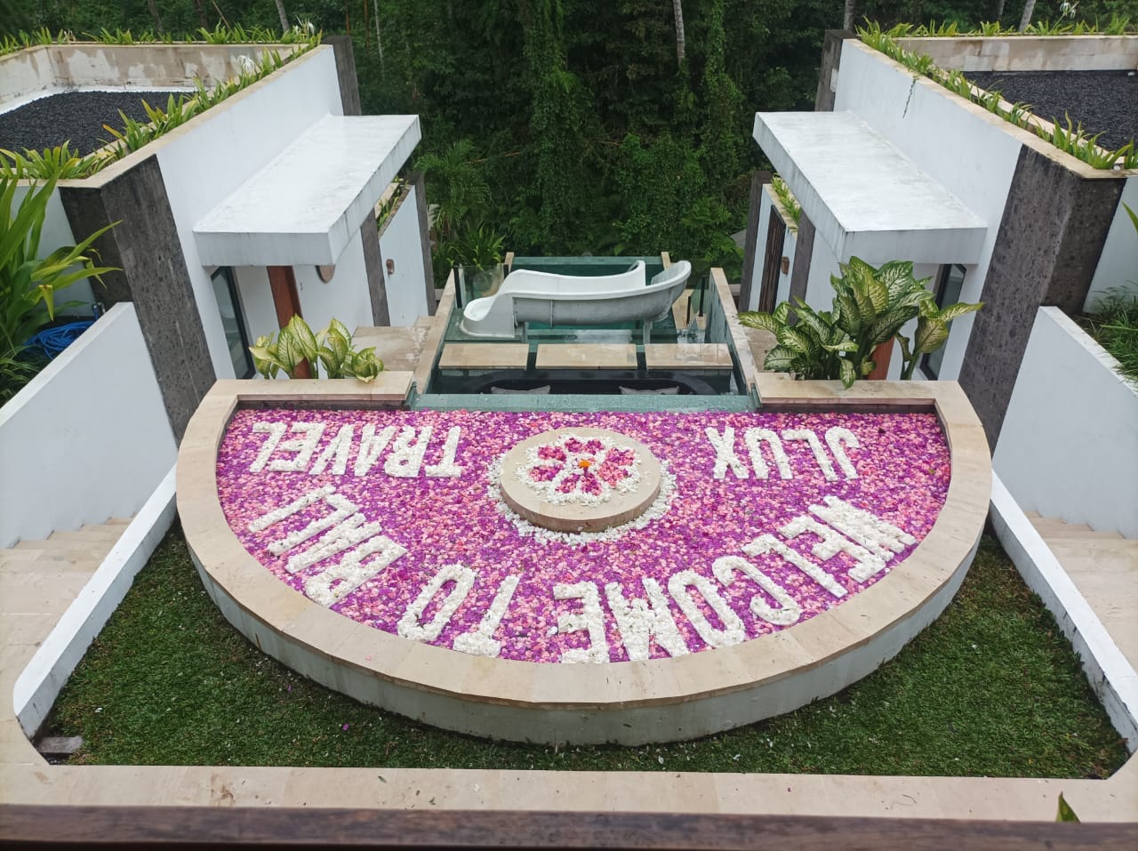 Pool Flower Decoration and Flower Bath in Bali - Grazie Bali